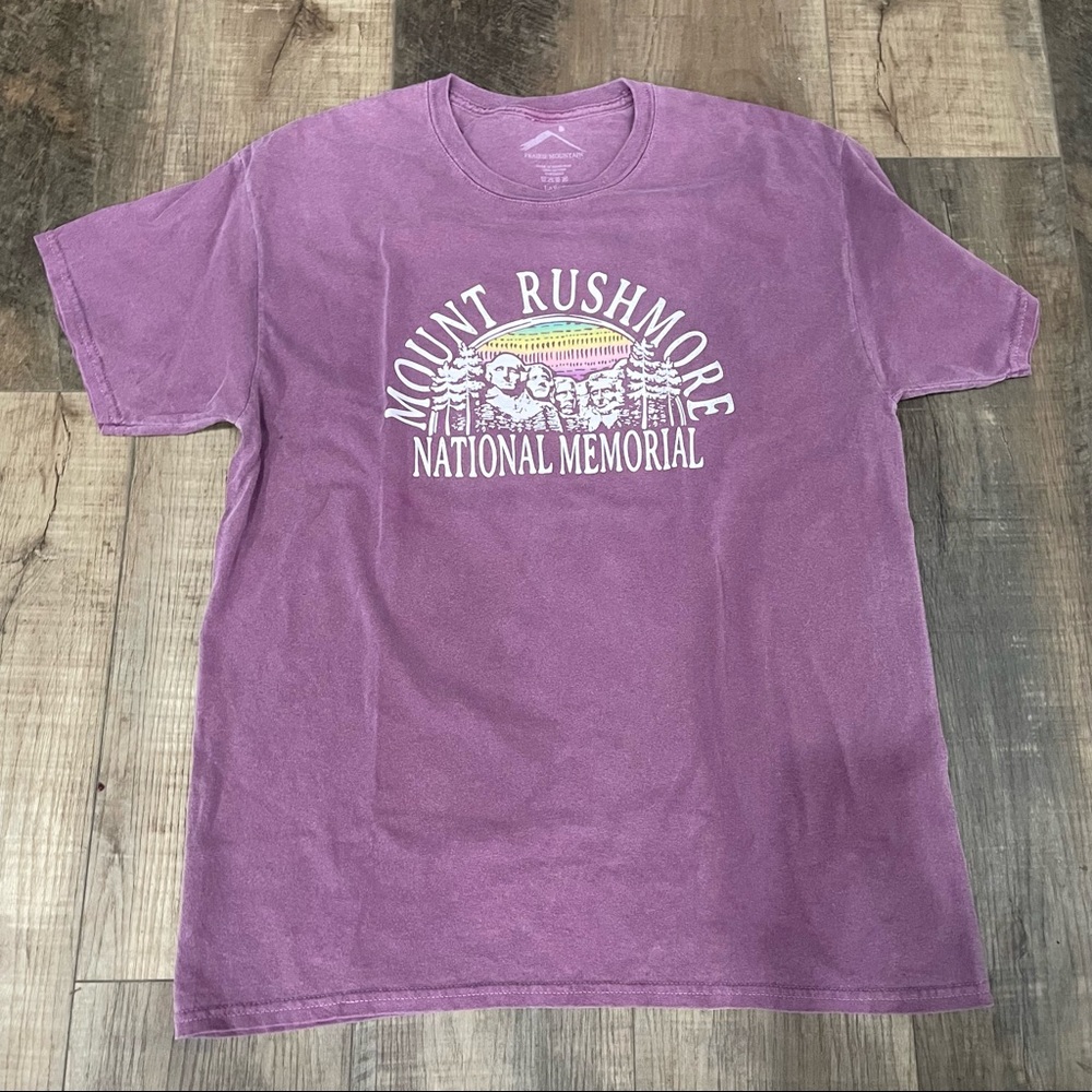 Mount Rushmore size large women's